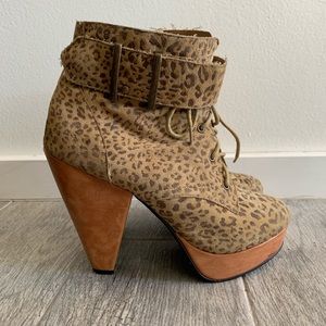 🥀Deena & Ozzy: Leopard Print Platform Boots🥀